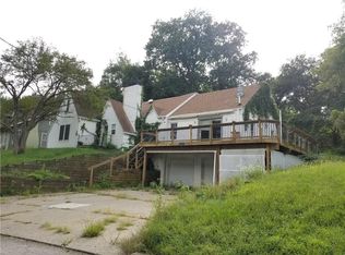 226 Terrace Rd, Des Moines, IA 50312