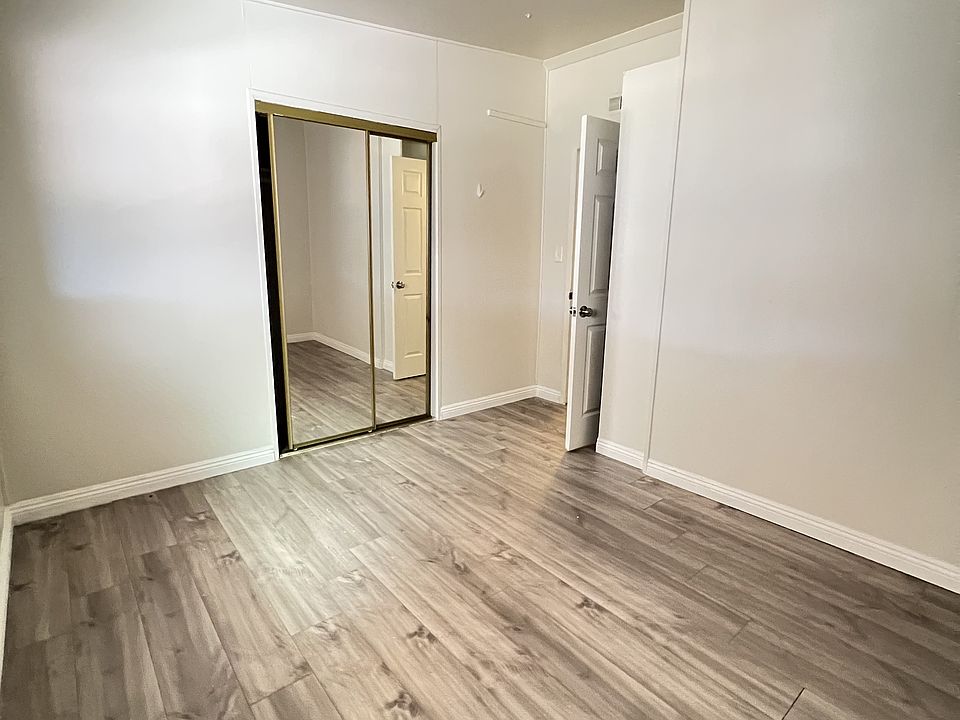 1st image of 4895 Barstow St #3