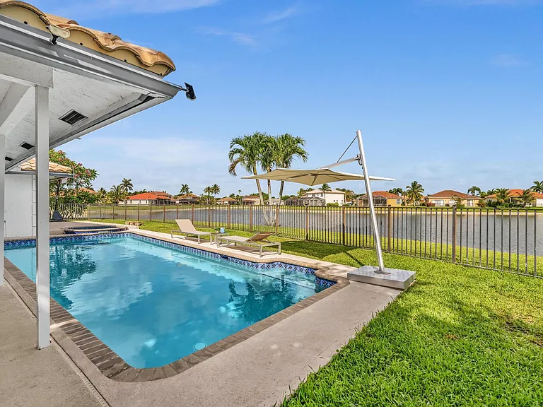12502 Baywind Ct — Photo 40
