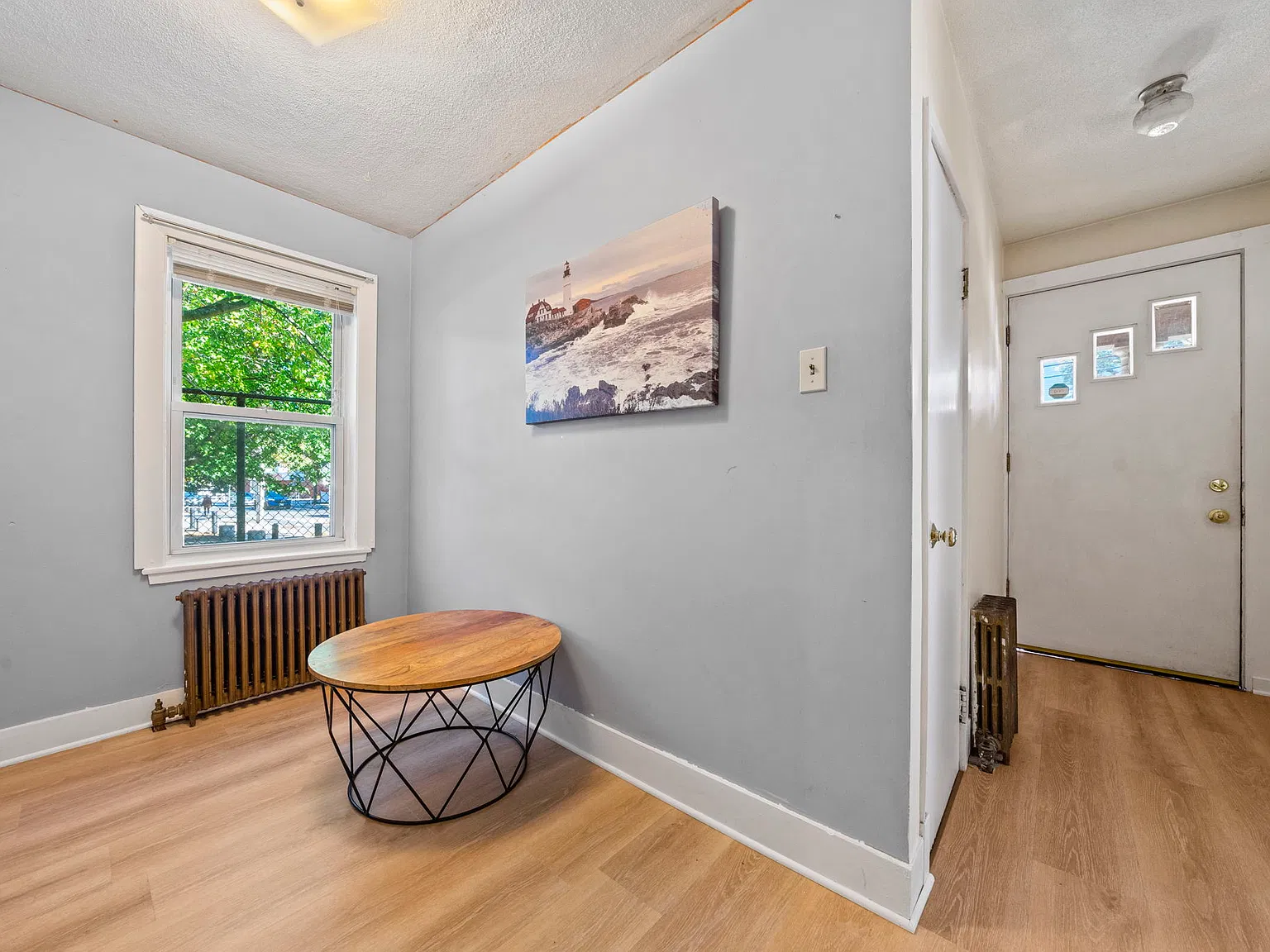 4 bed, 1300 sqft, $1,100 — Photo 3