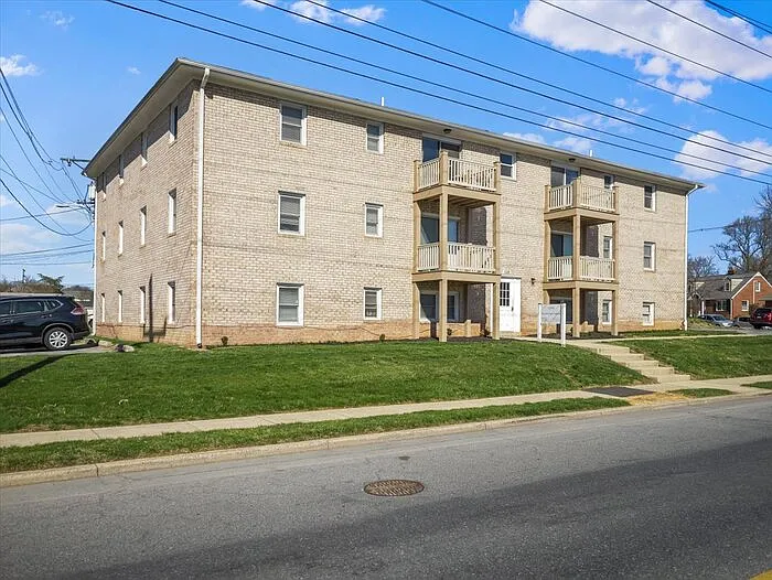 1 bed, 1.0 bath, 626 sqft, $1,100 — Photo 1