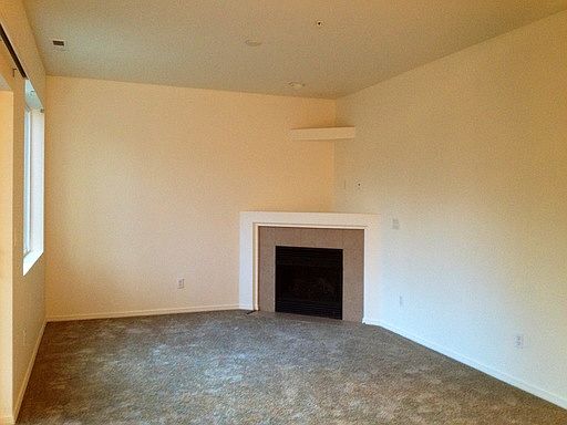 1st image of 5264 NE 121st Ave #P131