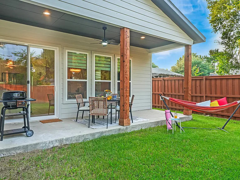 3930 Maybeth St — Photo 37