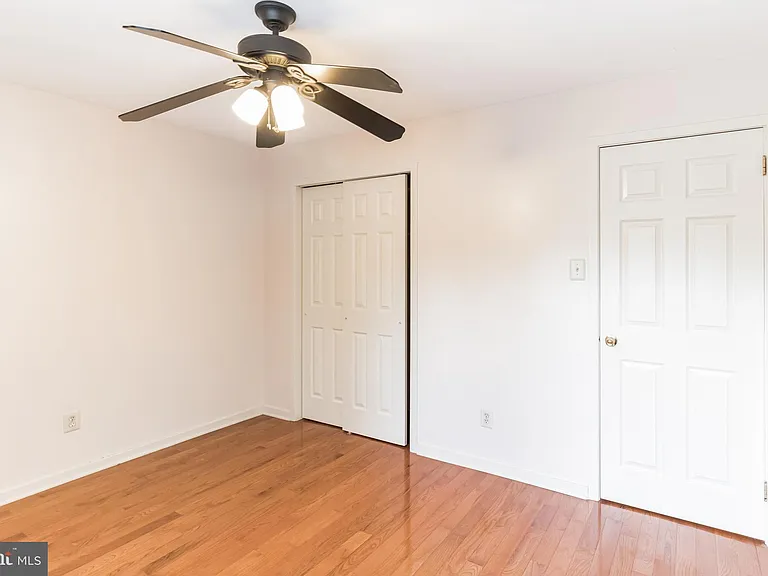 48 Stonehurst Ct — Photo 15