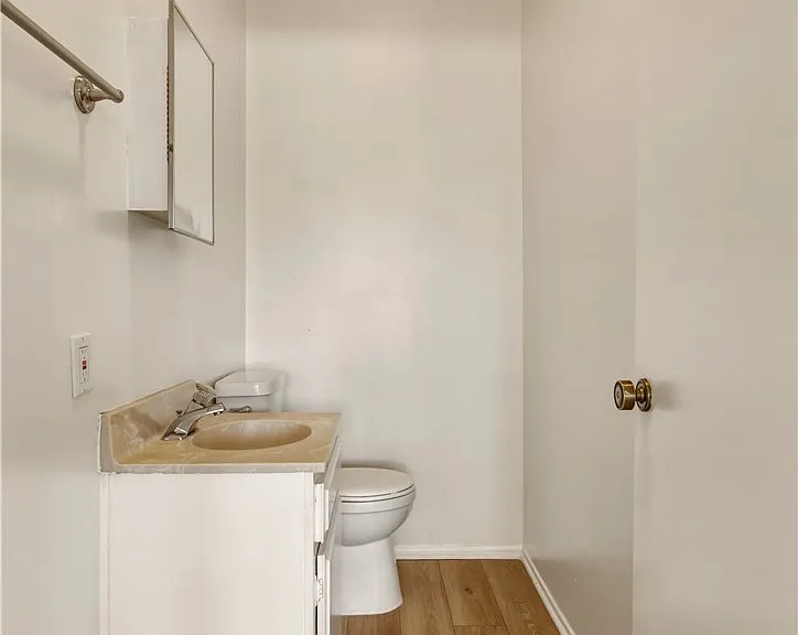 17312 Chatsworth St #L — Photo 9