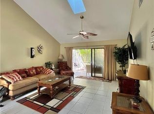 214 Woodshire Ln #27, Naples, FL 34105