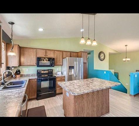 5th image of 3181 Olson Dr