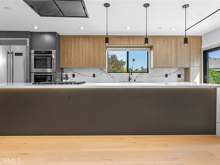 514 W Washington Blvd — Photo 23