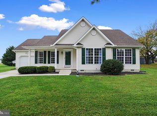 40 Fireside Dr, Felton, DE 19943