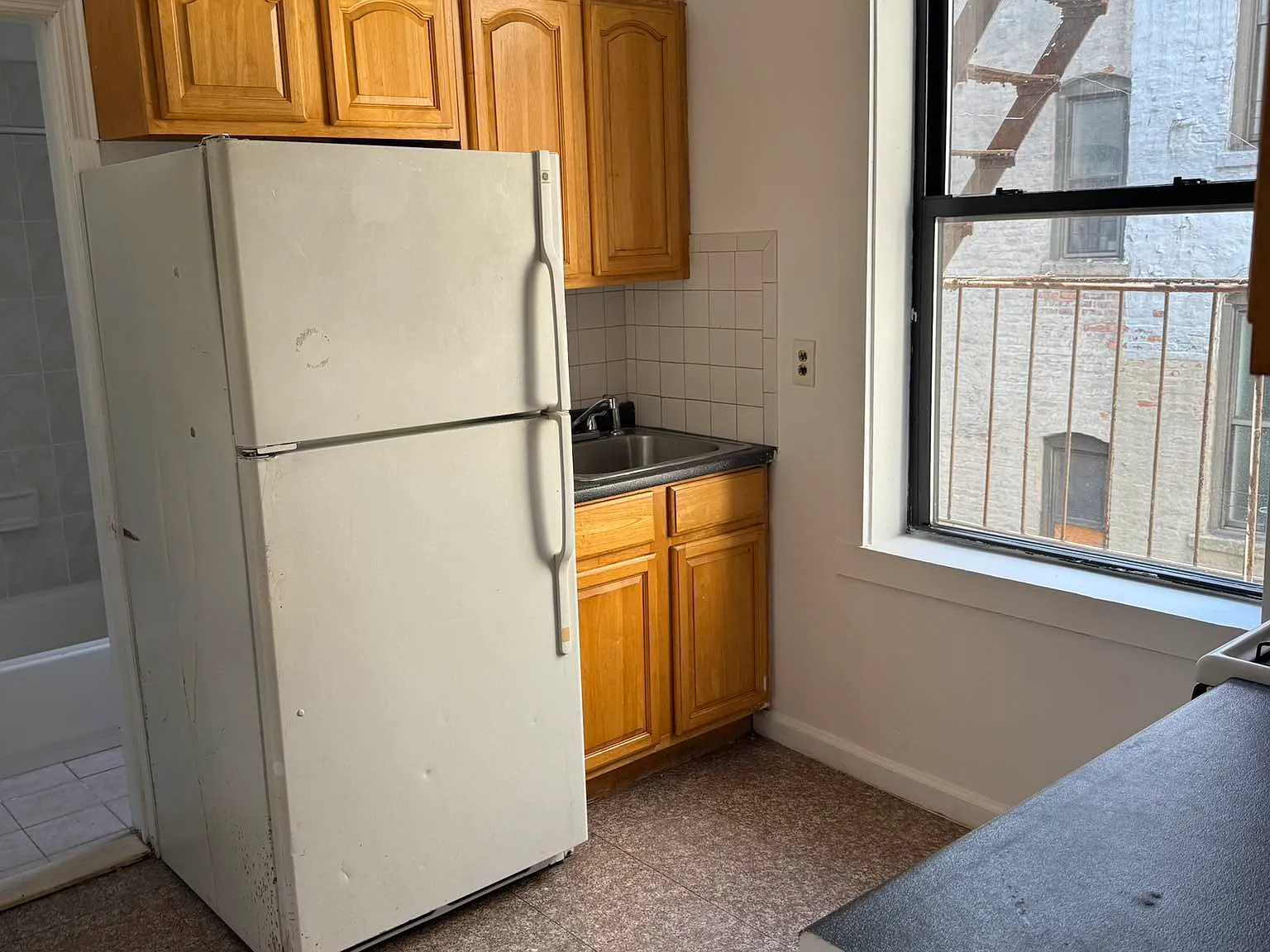 28-14 Crescent Street — Photo 3