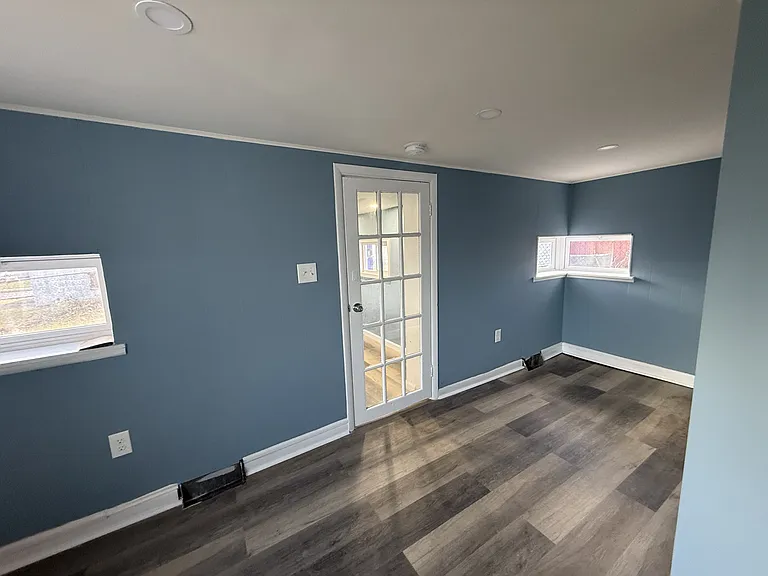 513 Stratford Ave — Photo 11