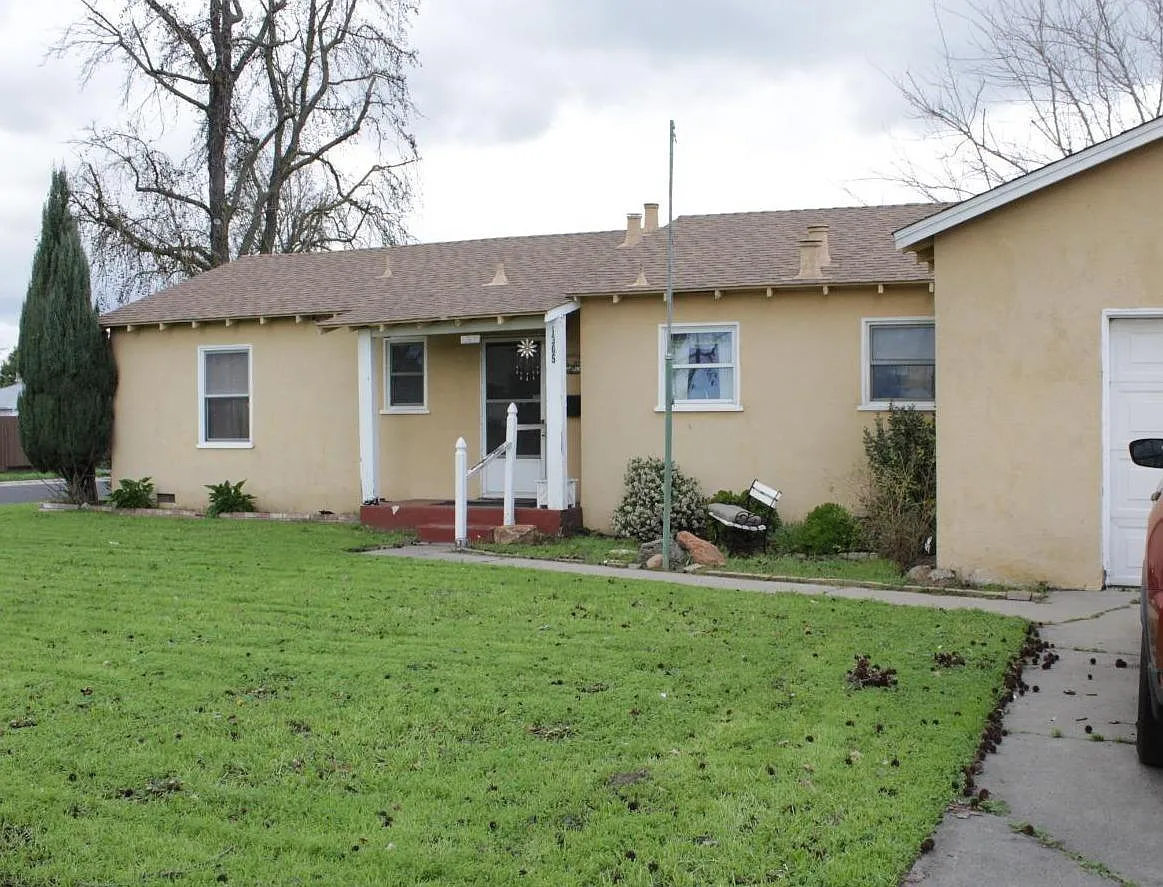 1305 Bowen Ave photo 1