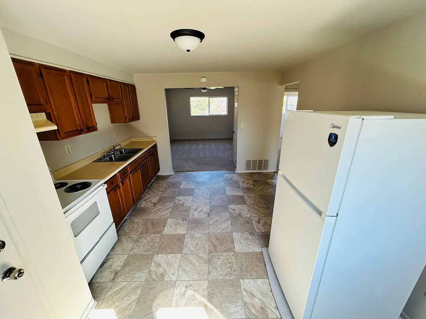 242 S Enola Dr photo 1