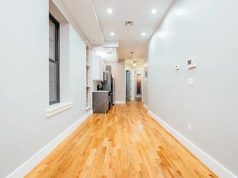 900 Flushing Ave #1R — Photo 5