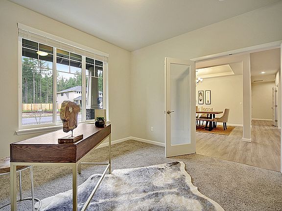 2nd image of 4643 Plover St NE