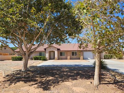 13130 Kiowa Rd, Apple Valley, CA, 92308
