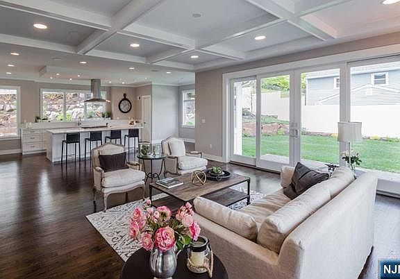 2nd image of 51 Phelps Avenue