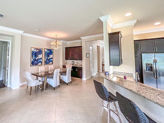 5th image of 3805 Columbia Ct