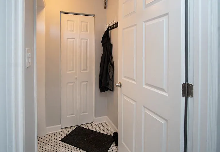 3225 N Wilton Ave #G — Photo 23