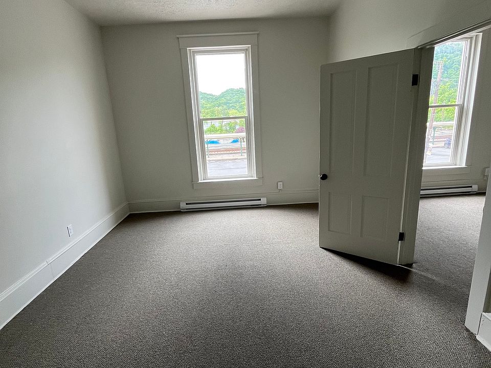 2nd image of 204 W Edgar Ave #3
