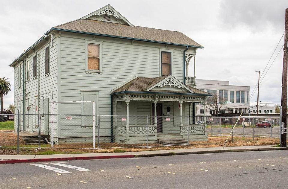 1st image of 1080 Court St