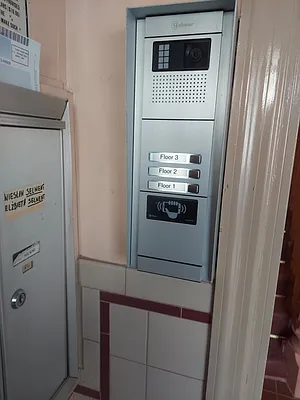 Rented by Douglas Elliman | media 19