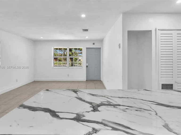 11790 SW 34th St — Photo 13