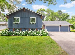 7200 Glouchester Dr, Edina, MN 55435