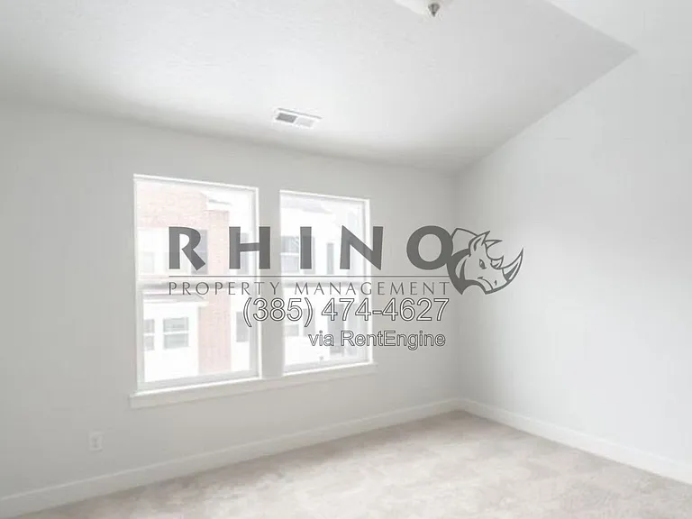 1979 N 3960 W — Photo 4