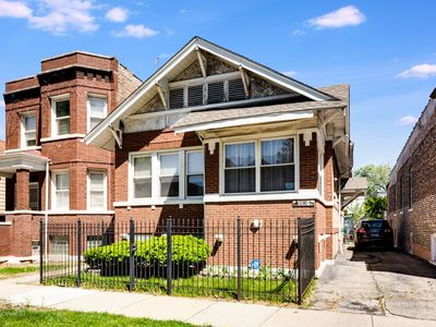 5410 W Congress Pkwy, Chicago, IL, 60644