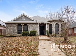 6920 Black Wing Dr, Fort Worth, TX 76137