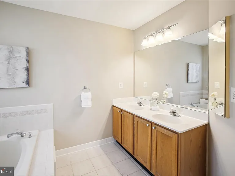 5528 Aeriel Pl — Photo 23