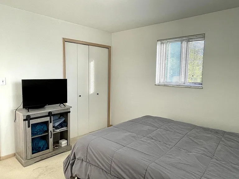 2130 Tuxedo Ave — Photo 14