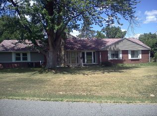 25 Lakeview Dr, Grafton, OH 44044