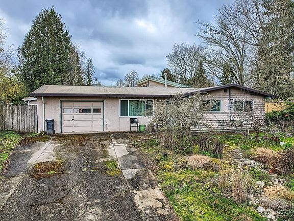 2nd image of 15423 SE 7th Place
