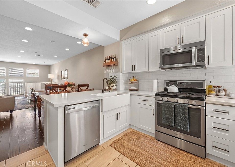 1st image of 12824 City Dr Unit 105