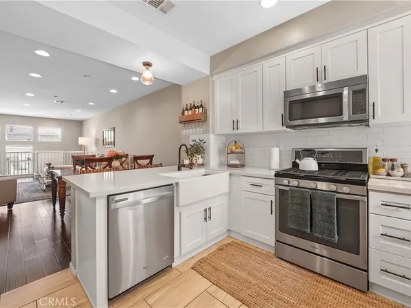 12824 City Dr Unit 105, Hawthorne, CA 90250