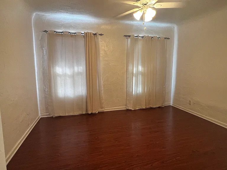 2829 S Holt Ave — Photo 10