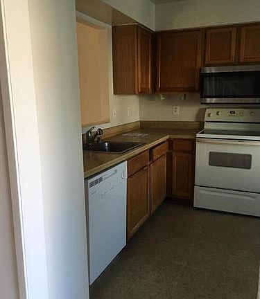 4th image of 18934 Birdseye Dr