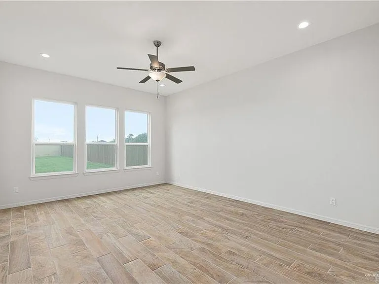 4721 Ensenada Ave — Photo 4