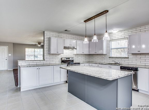 4th image of 9039 Veranda Ct