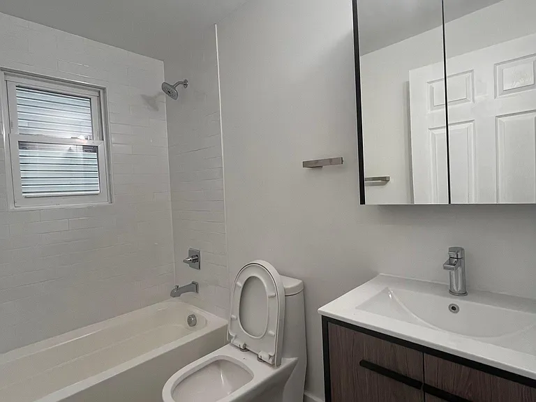 38 Tillinghast St #1L — Photo 8