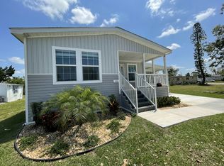 150 Elephant Way #150, North Fort Myers, FL 33917