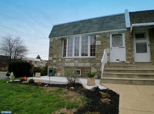 9215 Crispin St, Philadelphia, PA 19114