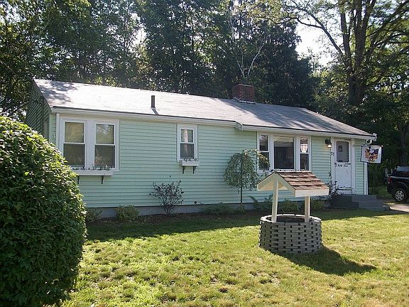 3rd image of 27 Woodbine St