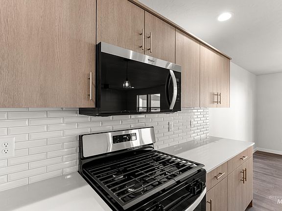 6th image of this home
