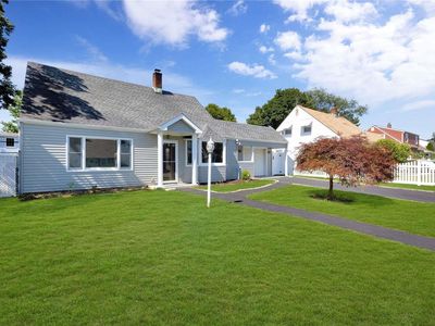 9 Hollow Lane, Levittown, NY, 11756