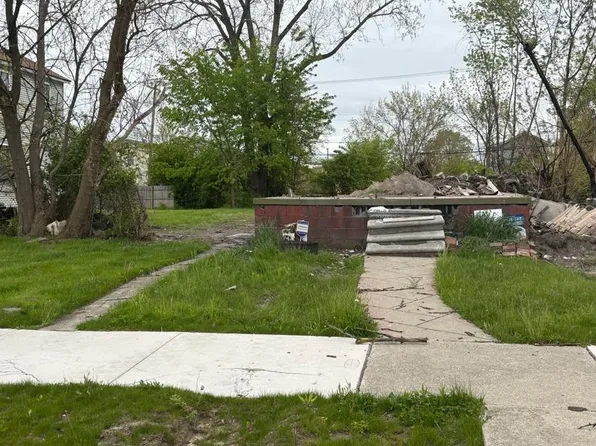 230 Church St, Highland Park, MI 48203