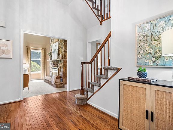 5th image of 115 Willits Way
