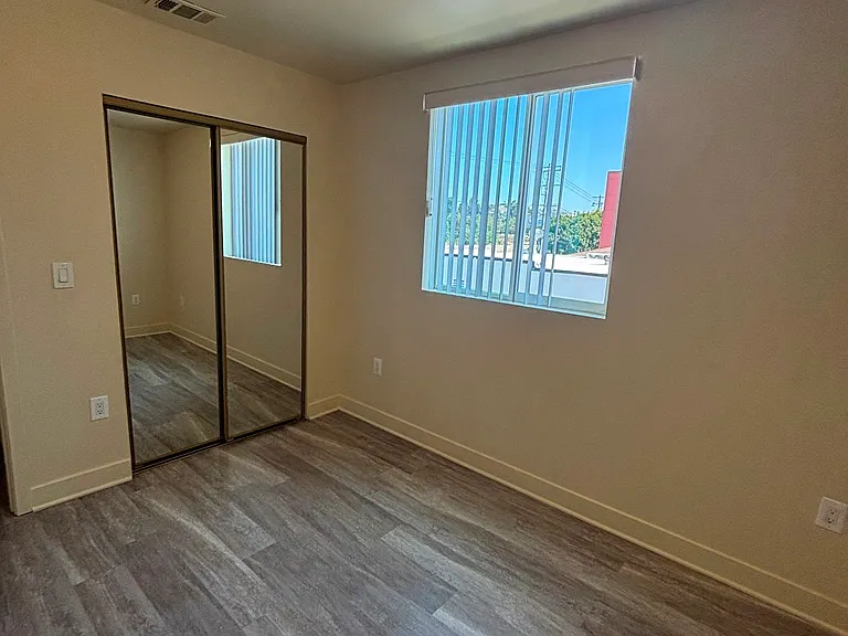 1612 N Soto St — Photo 16